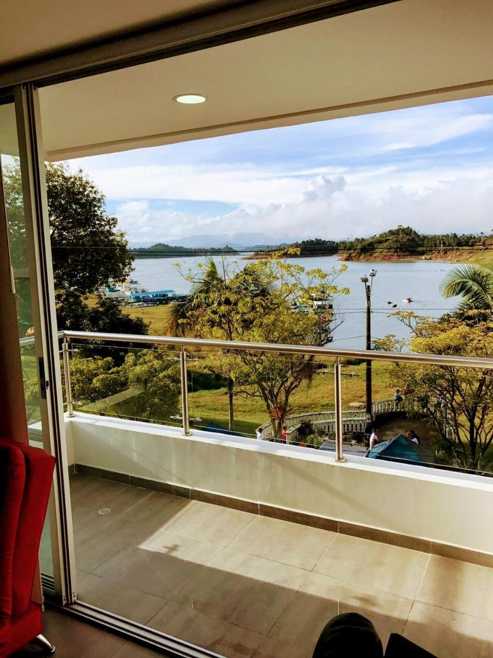 Aptos Vista Al Embalse, Frente Al Lago, Restaurantes, Bares Guatapé 客房 照片