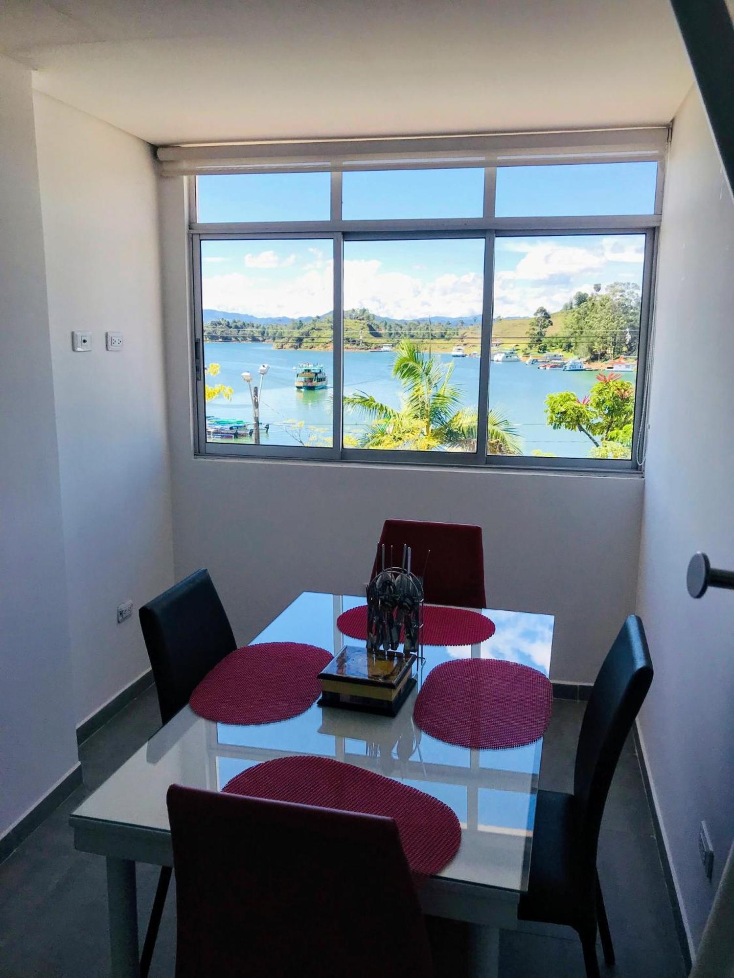 Aptos Vista Al Embalse, Frente Al Lago, Restaurantes, Bares Guatapé 客房 照片